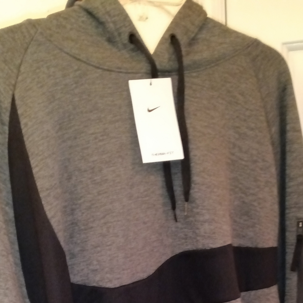 Men's 2XL Nike Hoodie and Pants (sweatsuit)